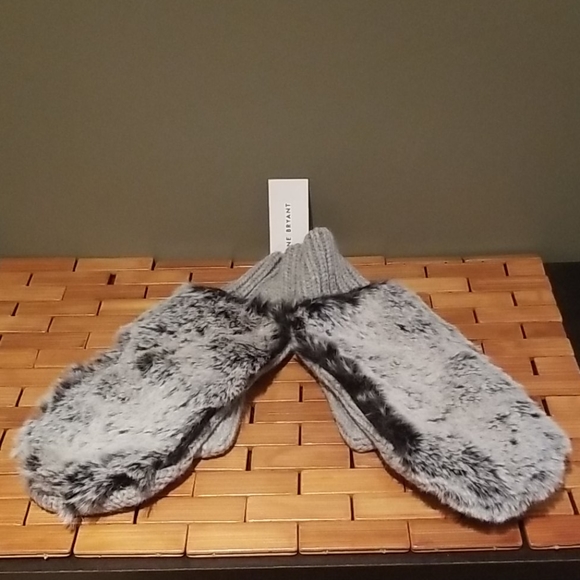 Lane Bryant gray mittens, NWT - Picture 3 of 4